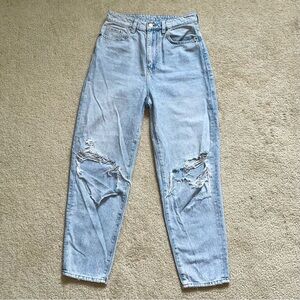 H&M Loose Mom Jeans Ripped Ultra High Waist Ankle Length Light Wash